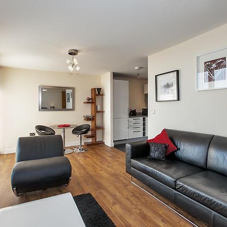 Shortstaymk Vizion Apartments, With Free Superfast Wi-Fi, Parking, Sky Sports And Movies Milton Keynes Room photo