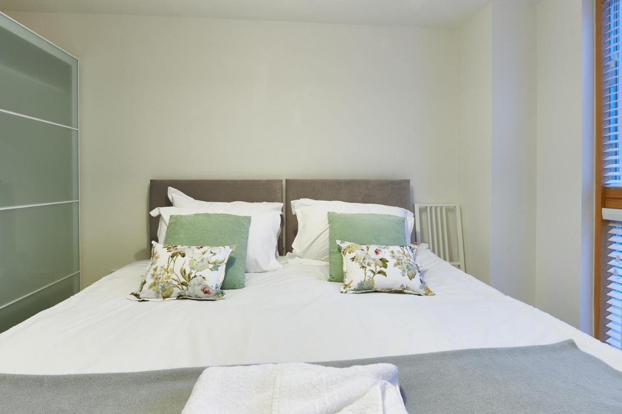 Shortstaymk Vizion Apartments, With Free Superfast Wi-Fi, Parking, Sky Sports And Movies Milton Keynes Exterior photo