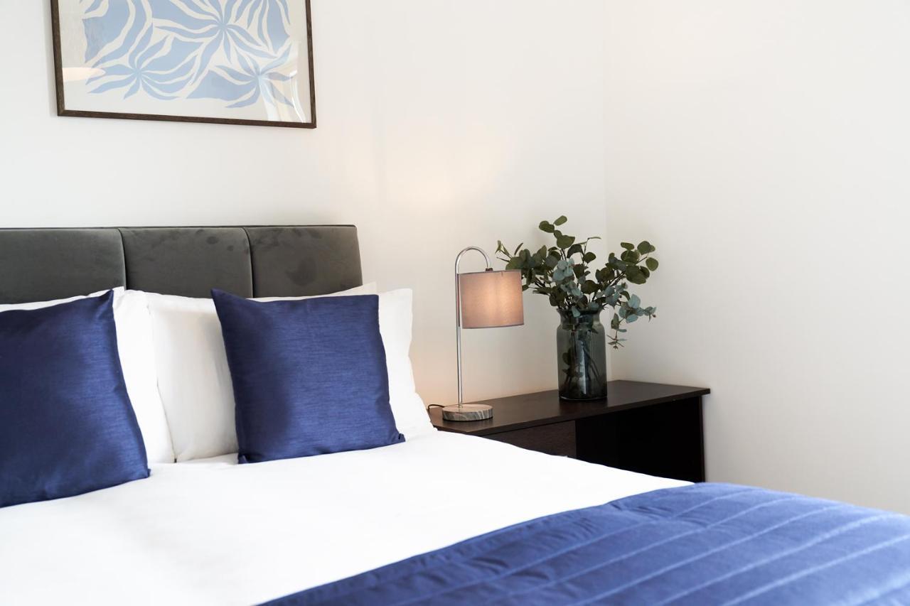 Shortstaymk Vizion Apartments, With Free Superfast Wi-Fi, Parking, Sky Sports And Movies Milton Keynes Exterior photo
