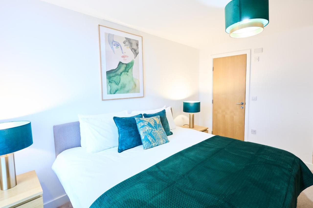 Shortstaymk Vizion Apartments, With Free Superfast Wi-Fi, Parking, Sky Sports And Movies Milton Keynes Exterior photo