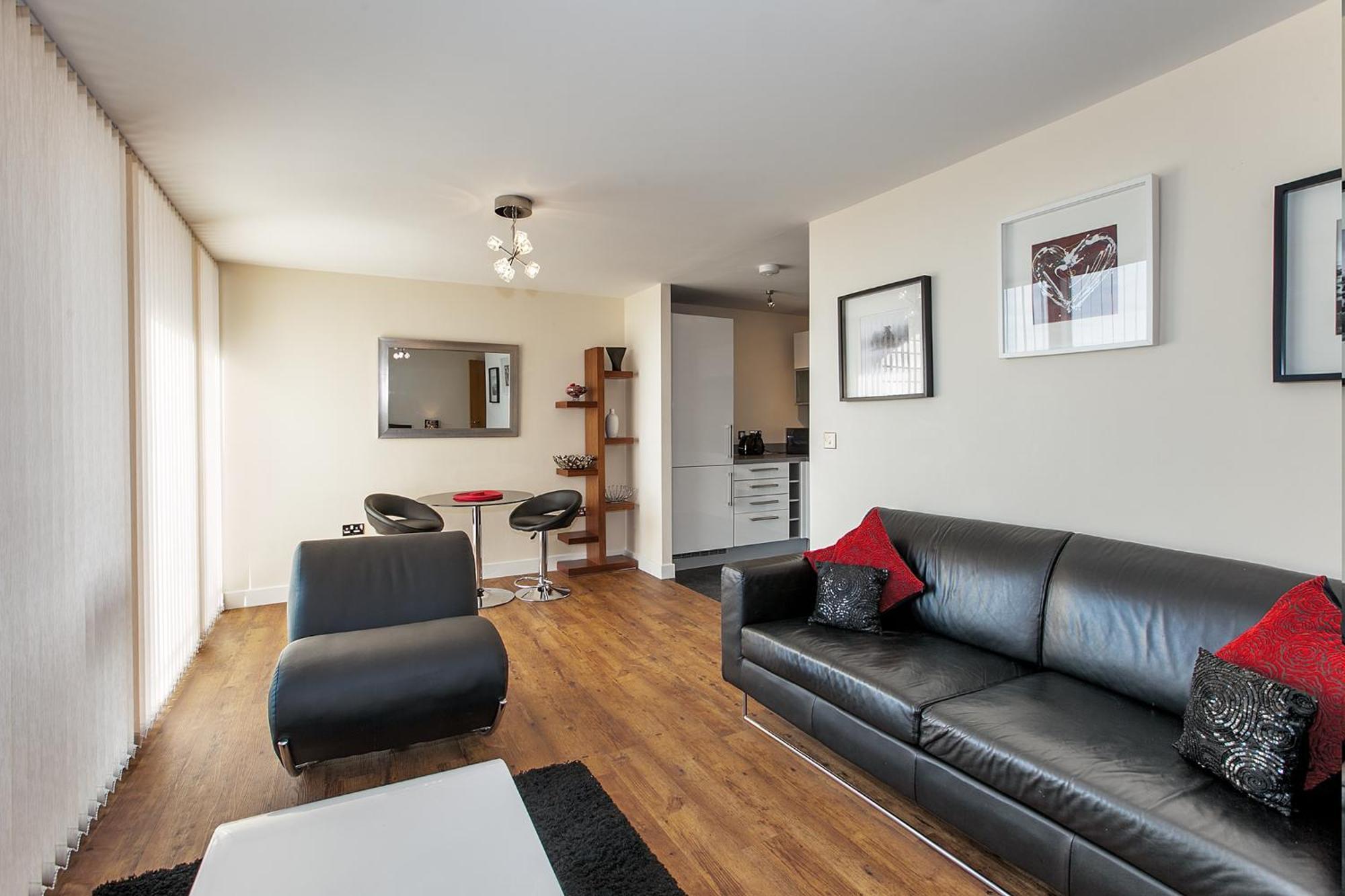 Shortstaymk Vizion Apartments, With Free Superfast Wi-Fi, Parking, Sky Sports And Movies Milton Keynes Room photo
