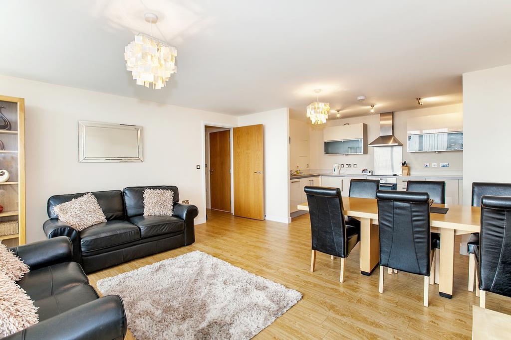 Shortstaymk Vizion Apartments, With Free Superfast Wi-Fi, Parking, Sky Sports And Movies Milton Keynes Exterior photo