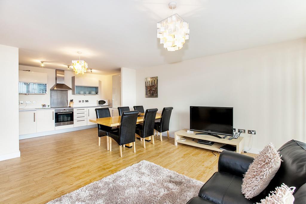 Shortstaymk Vizion Apartments, With Free Superfast Wi-Fi, Parking, Sky Sports And Movies Milton Keynes Exterior photo