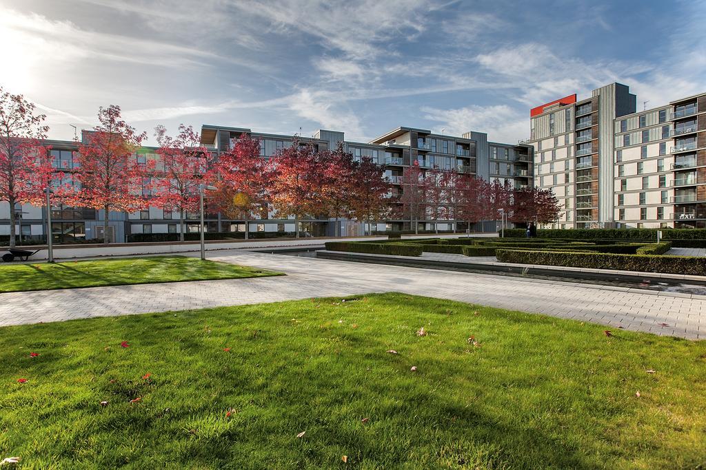 Shortstaymk Vizion Apartments, With Free Superfast Wi-Fi, Parking, Sky Sports And Movies Milton Keynes Exterior photo