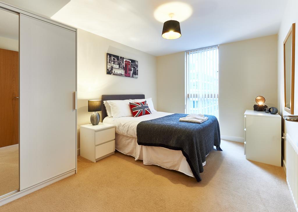 Shortstaymk Vizion Apartments, With Free Superfast Wi-Fi, Parking, Sky Sports And Movies Milton Keynes Exterior photo