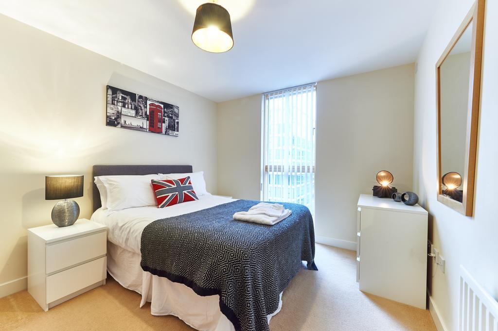 Shortstaymk Vizion Apartments, With Free Superfast Wi-Fi, Parking, Sky Sports And Movies Milton Keynes Exterior photo