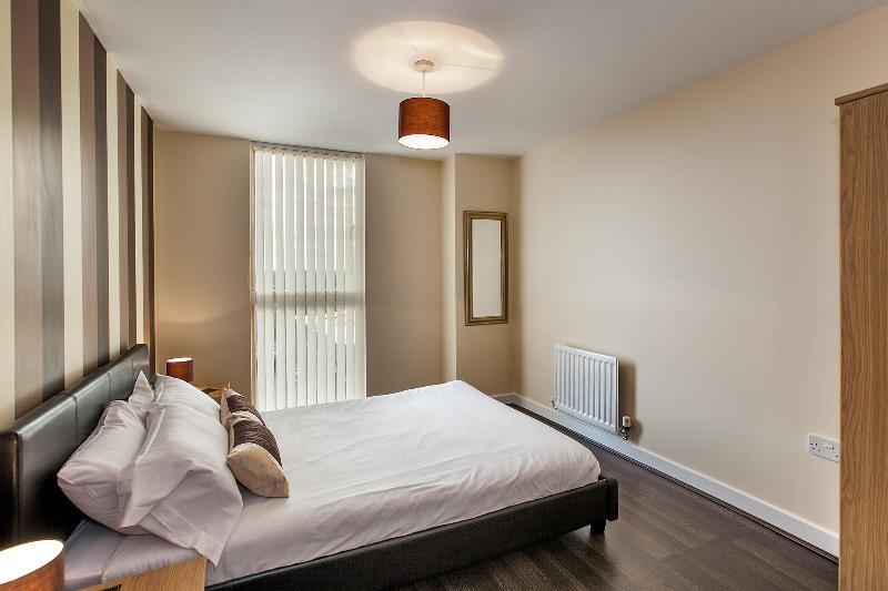 Shortstaymk Vizion Apartments, With Free Superfast Wi-Fi, Parking, Sky Sports And Movies Milton Keynes Exterior photo