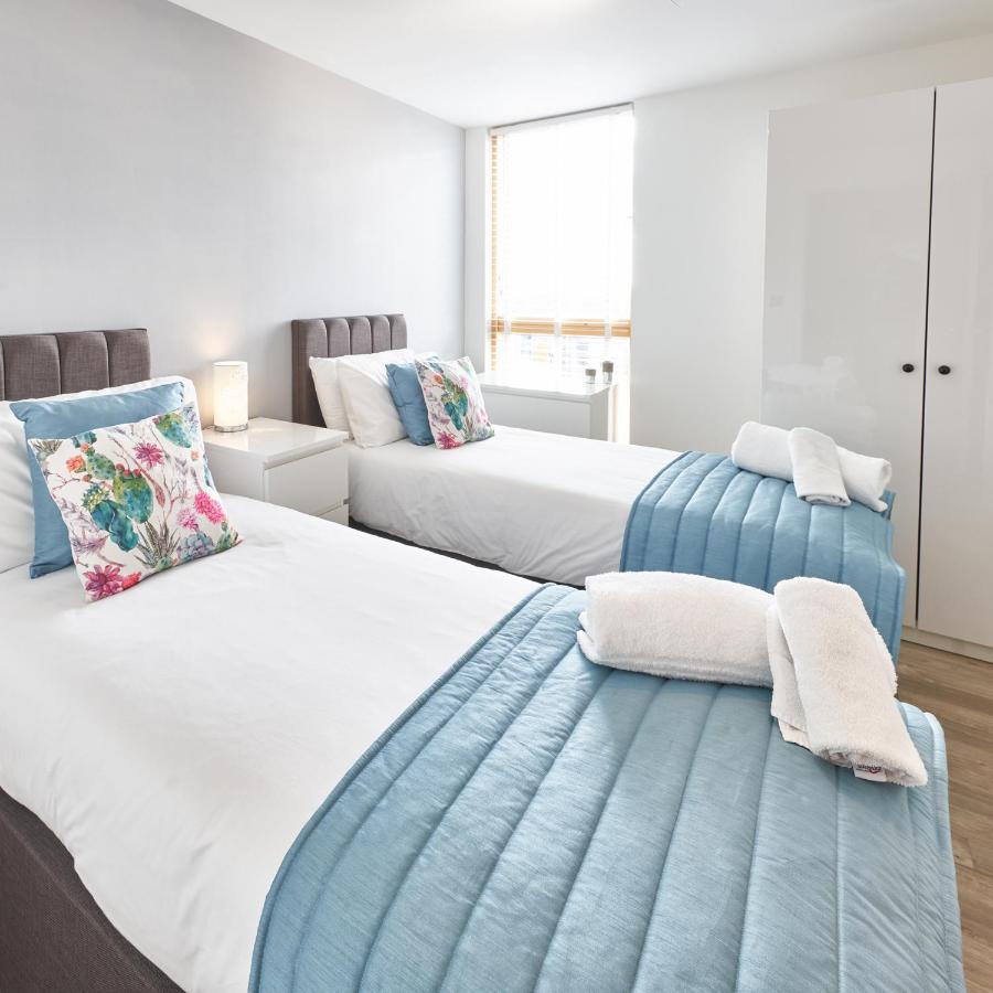 Shortstaymk Vizion Apartments, With Free Superfast Wi-Fi, Parking, Sky Sports And Movies Milton Keynes Exterior photo